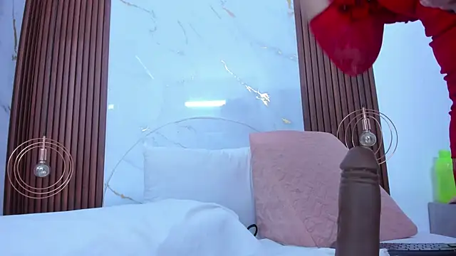 marianarey1  online show from 12-17-25, 08:14