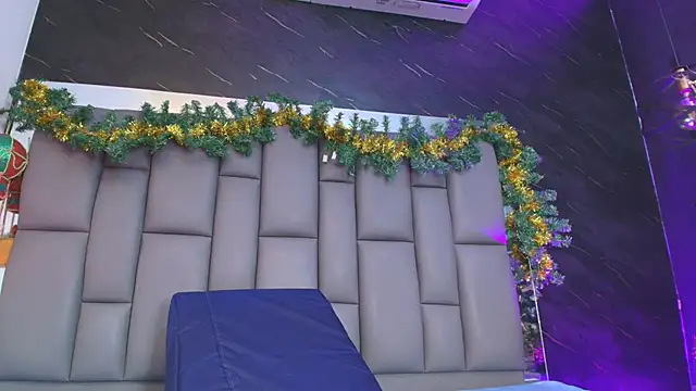 kissme luna online show from 12-05-25, 07:01