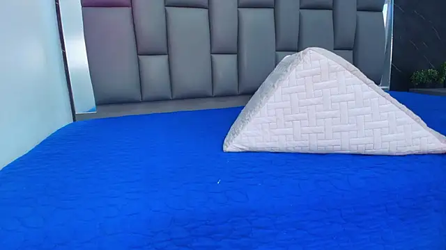 kissme luna online show from 02-28-26, 07:02