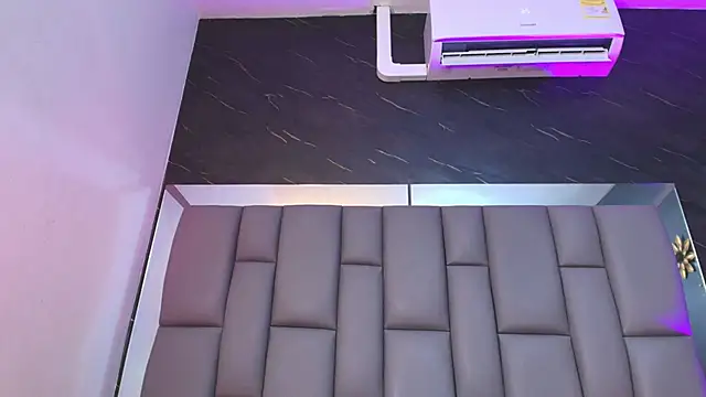 kissme luna online show from 11-28-25, 07:03