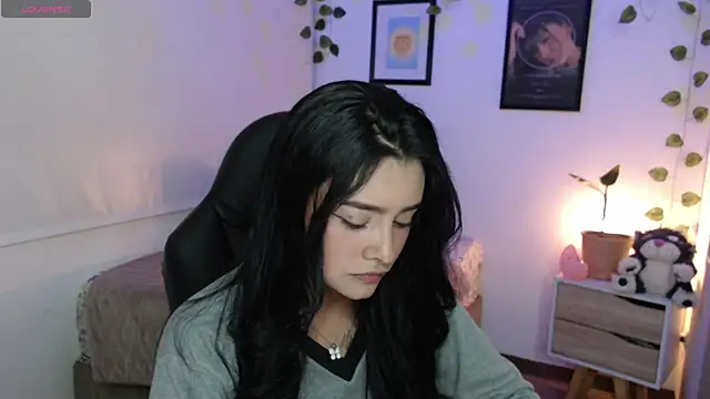 MarilynWhite  online show from 09-25-25, 02:28