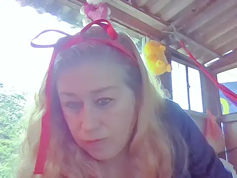 Snapshot of Effata30 chatting on 10-06-25, 03:57 Effata30 online show from 10-06-25, 03:57