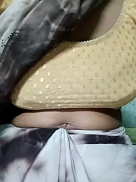 Snapshot of Aasha_devi05 chatting on 10-08-25, 05:31 Aasha devi05 online show from 10-08-25, 05:31