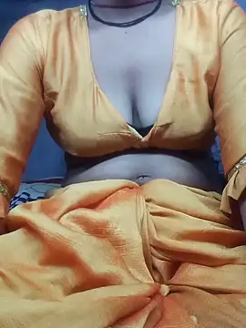 Snapshot of Aasha_devi05 chatting on 11-19-25, 03:45 Aasha devi05 online show from 11-19-25, 03:45