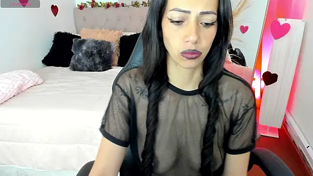 Snapshot of Mariam_Lopez__ chatting on 02-12-26, 03:06 Mariam Lopez online show from 02-12-26, 03:06