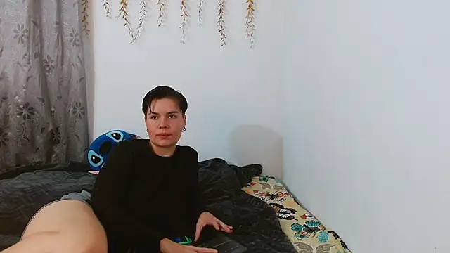 AmbarAndValery online show from 10-12-25, 04:36