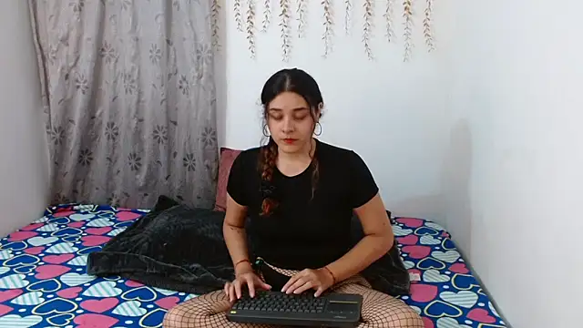 AmbarAndValery online show from 11-23-25, 02:32