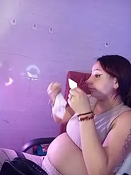 Mia2xsmith online show from 01-14-26, 03:48