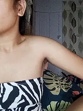 Snapshot of Sweet_Asian25 chatting on 01-31-26, 10:19 Sweet Asian25 online show from 01-31-26, 10:19