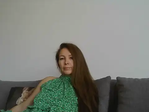 Snapshot of Avelinii chatting on 05-21-26, 08:44 Avelinii online show from 05-21-26, 08:44