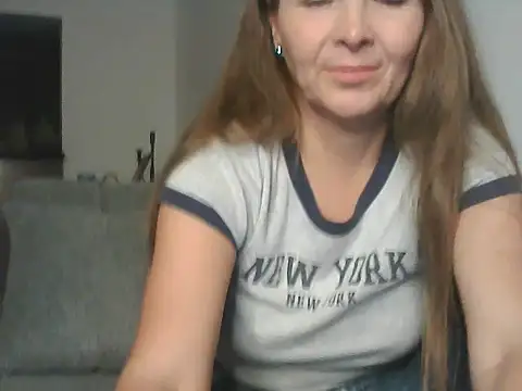 Snapshot of Avelinii chatting on 05-24-26, 04:18 Avelinii online show from 05-24-26, 04:18