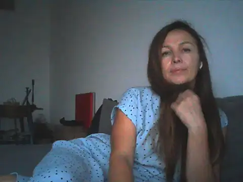 Snapshot of Avelinii chatting on 05-22-26, 02:59 Avelinii online show from 05-22-26, 02:59