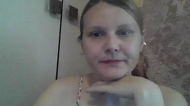 Snapshot of Elvanii chatting on 05-25-26, 08:35 Elvanii online show from 05-25-26, 08:35