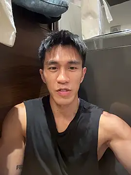 Snapshot of gooodboiii chatting on 04-28-26, 04:00 gooodboiii online show from 04-28-26, 04:00
