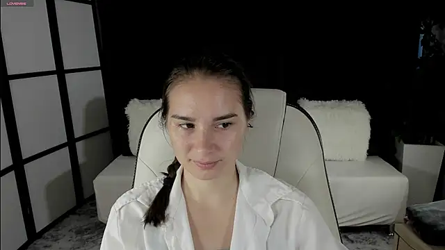 SeraphineClark online show from 09-25-25, 02:28