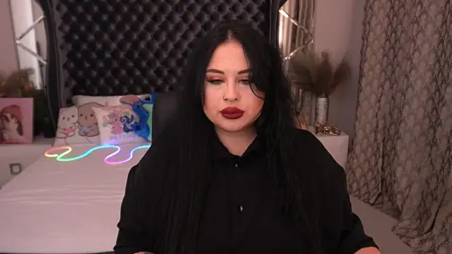 Snapshot of SerahMirabeli chatting on 09-21-25, 01:05 SerahMirabeli online show from 09-21-25, 01:05