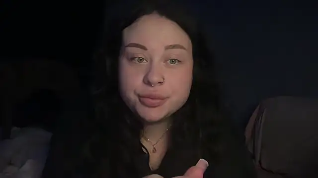 Snapshot of SerahMirabeli chatting on 10-21-25, 06:40 SerahMirabeli online show from 10-21-25, 06:40