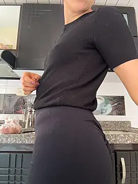 Viithoney online show from 10-31-25, 01:08