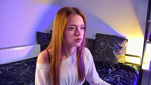 Snapshot of FlexyFox chatting on 10-24-25, 06:56 FlexyFox online show from 10-24-25, 06:56