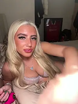 BlondeBetty online show from 03-06-26, 07:53