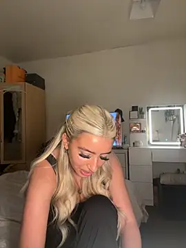 BlondeBetty online show from 11-13-25, 05:06