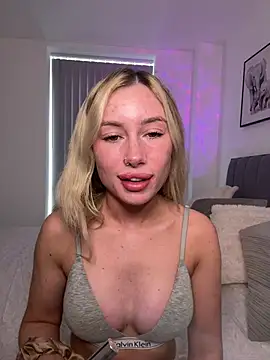 Snapshot of SexySaraxxoo chatting on 02-20-26, 01:02 SexySaraxxoo online show from 02-20-26, 01:02