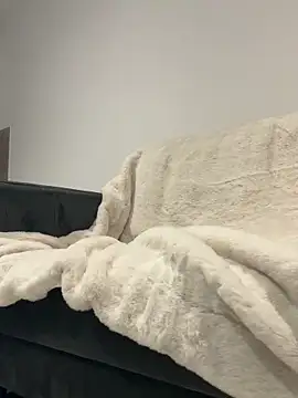 SexySaraxxoo online show from 12-22-25, 12:05