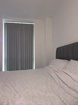 SexySaraxxoo online show from 11-22-25, 12:48