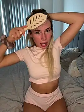 SexySaraxxoo online show from 04-10-26, 09:38