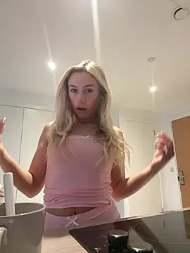 SexySaraxxoo online show from 03-31-26, 08:49