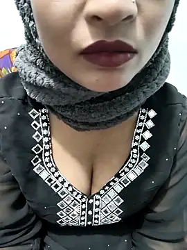 Itz Mayra  online show from 02-10-26, 10:25