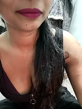 Itz Mayra  online show from 01-08-26, 10:10