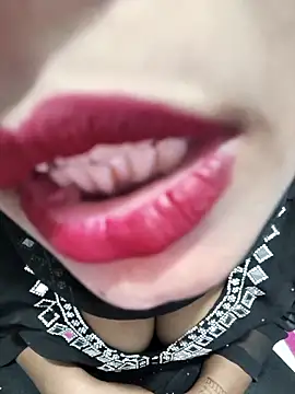 Itz Mayra  online show from 12-23-25, 10:25