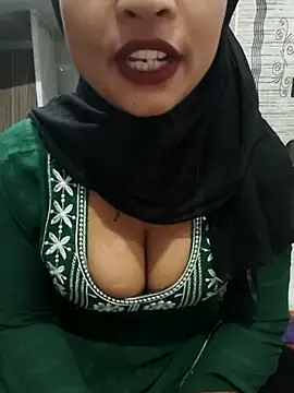 Itz Mayra  online show from 11-22-25, 09:02