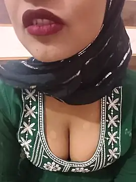 Itz Mayra  online show from 10-26-25, 06:14