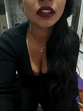 Itz Mayra  online show from 11-15-25, 06:12