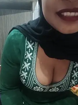 Itz Mayra  online show from 11-23-25, 09:08