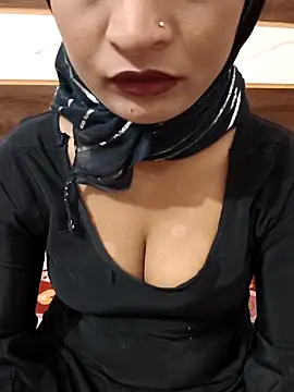 Itz Mayra  online show from 10-19-25, 06:16