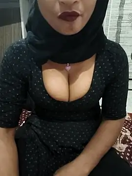 Itz Mayra  online show from 11-21-25, 09:19