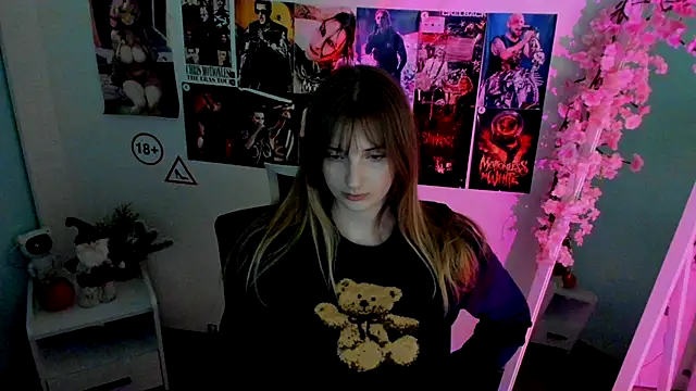 NeyliDream online show from 12-18-25, 01:37