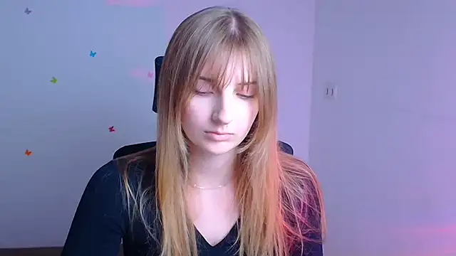 Snapshot of NeyliDream chatting on 10-06-25, 12:28 NeyliDream online show from 10-06-25, 12:28