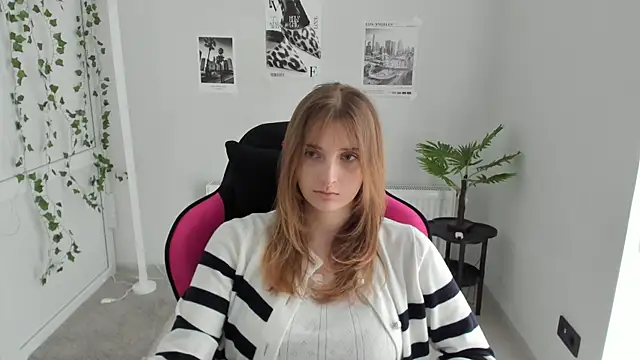 Snapshot of NeyliDream chatting on 04-19-26, 12:39 NeyliDream online show from 04-19-26, 12:39