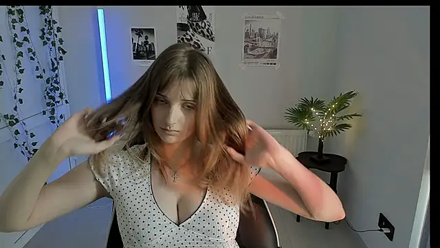Snapshot of NeyliDream chatting on 07-04-26, 12:32 NeyliDream online show from 07-04-26, 12:32