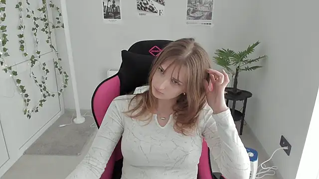 Snapshot of NeyliDream chatting on 04-23-26, 01:46 NeyliDream online show from 04-23-26, 01:46