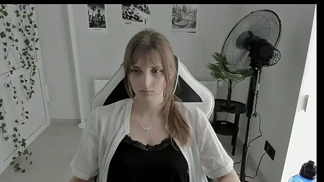 Snapshot of NeyliDream chatting on 06-10-26, 12:39 NeyliDream online show from 06-10-26, 12:39