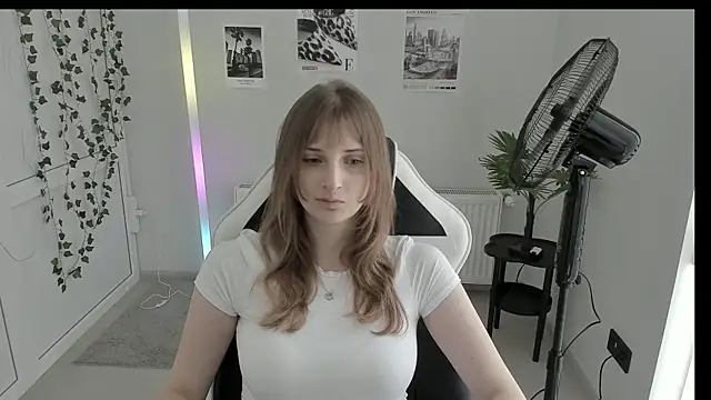 Snapshot of NeyliDream chatting on 06-06-26, 12:21 NeyliDream online show from 06-06-26, 12:21