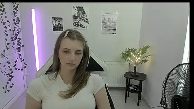 Snapshot of NeyliDream chatting on 06-30-26, 12:16 NeyliDream online show from 06-30-26, 12:16