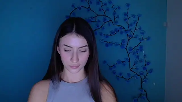 AlisaBubbles online show from 12-18-25, 12:31