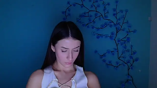 AlisaBubbles online show from 12-19-25, 07:55