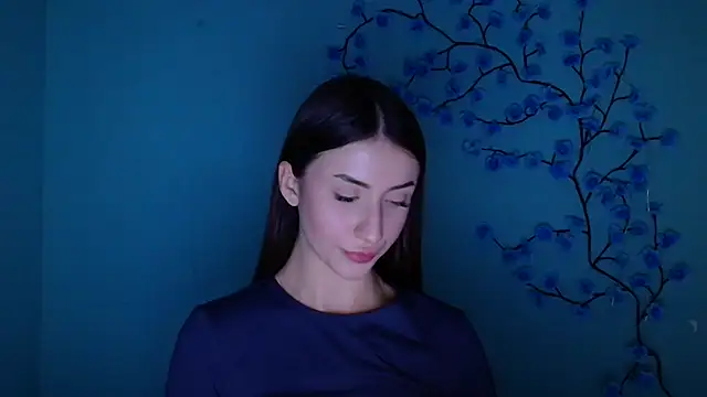 AlisaBubbles online show from 12-22-25, 12:38